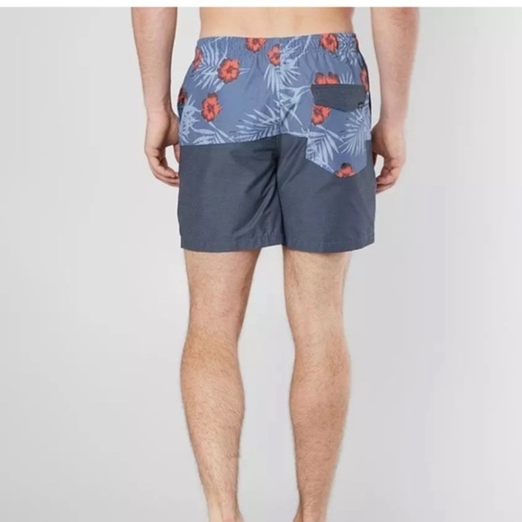 Veece Springer Floral Stretch
Boardshort - Men's Swimwear size XLARGE - Picture 3 of 12